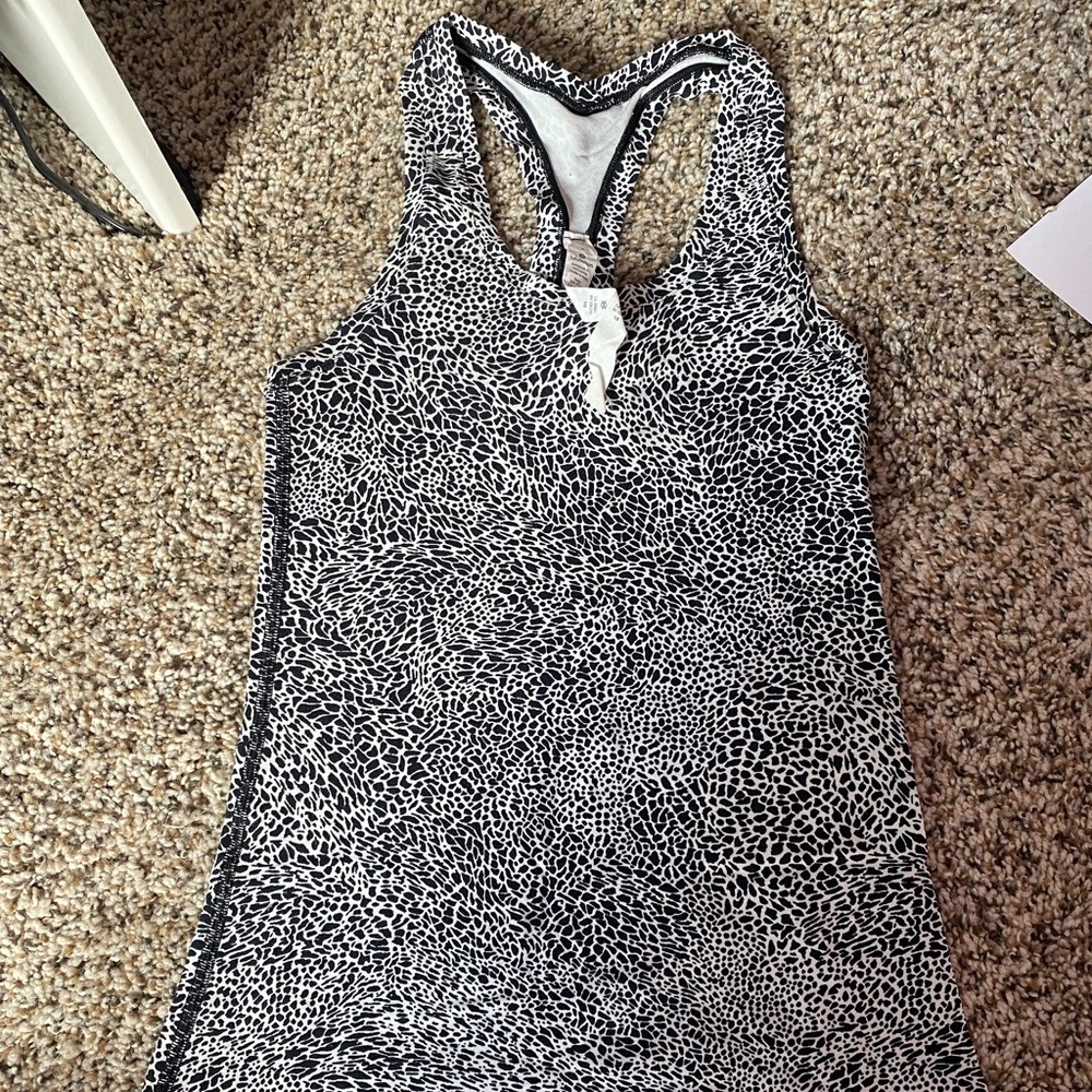 Lululemon tank new